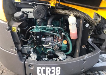 Мини экскаватор Volvo ECR 38